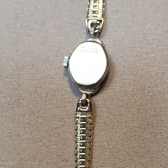 Watch - Picture 5 of 5